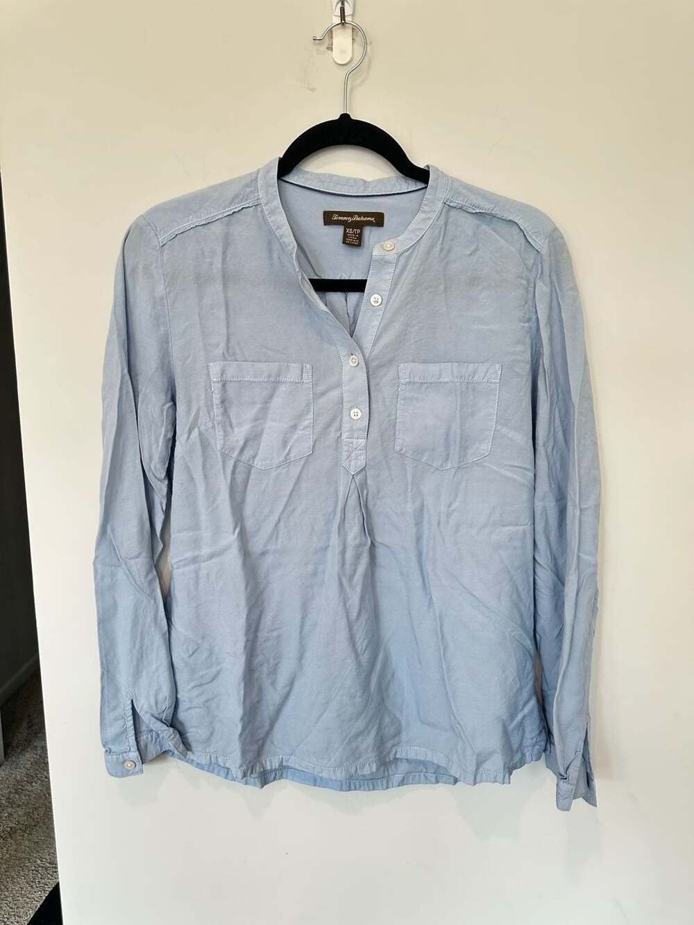 Tommy Bahama Light Blue Band Collar Henley Popover Shirt with Pockets Women's XS